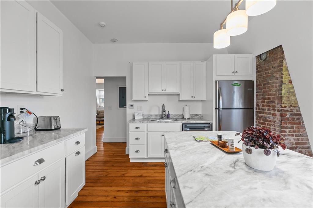 491 493 Thames Street Property Photo 33