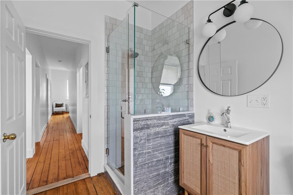 491 493 Thames Street Property Photo 36