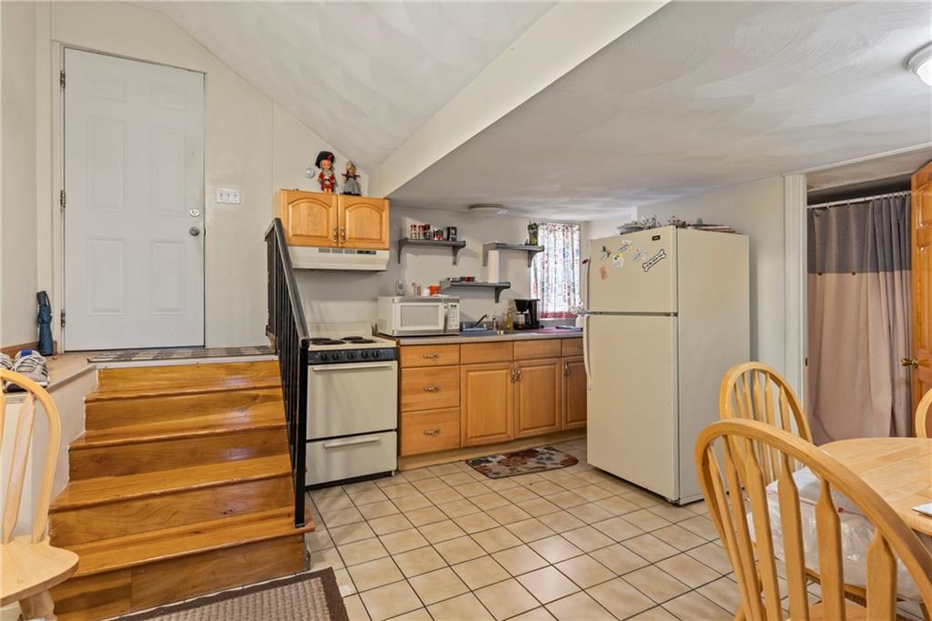 1674 1670 Main Street Property Photo 15