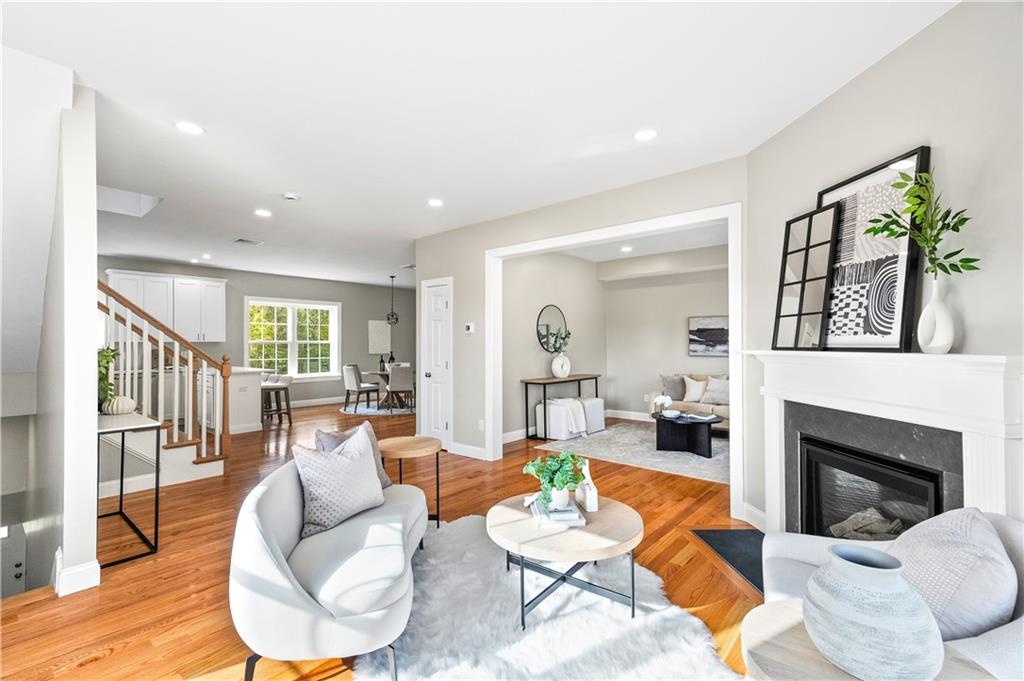 4 Old County Village Road Unit B Property Photo 1