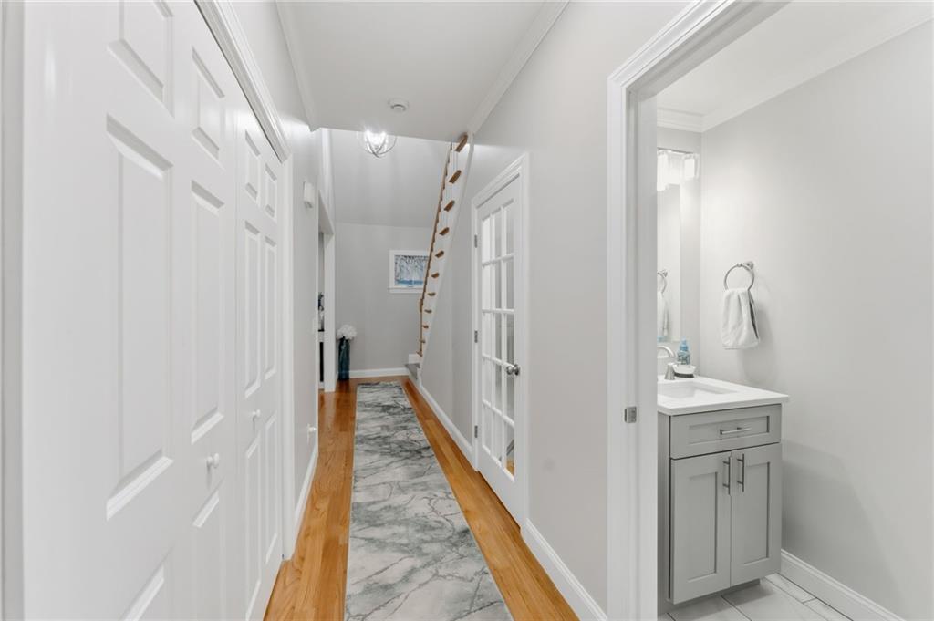 1504 Hunting Hill Drive Property Photo 14