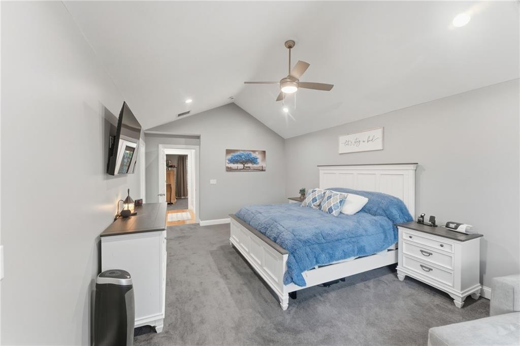 1504 Hunting Hill Drive Property Photo 18