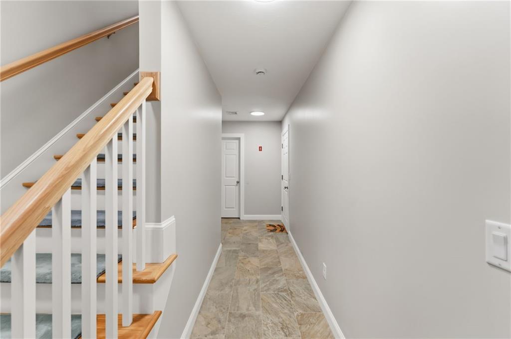 1504 Hunting Hill Drive Property Photo 32