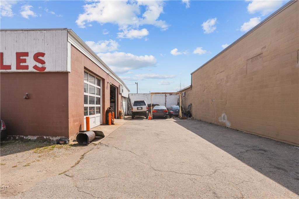 19 Benefit Street Property Photo 35