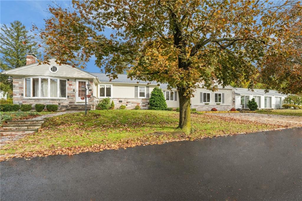 2 Oak Grove Boulevard Property Photo 1