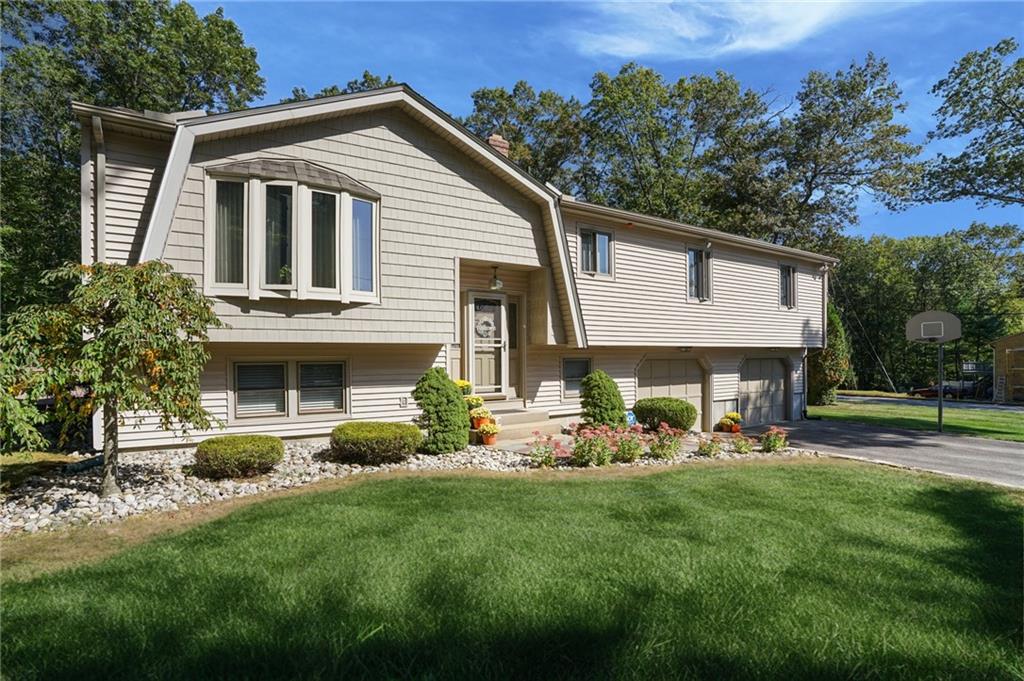 23 Maureen Drive Property Photo 1