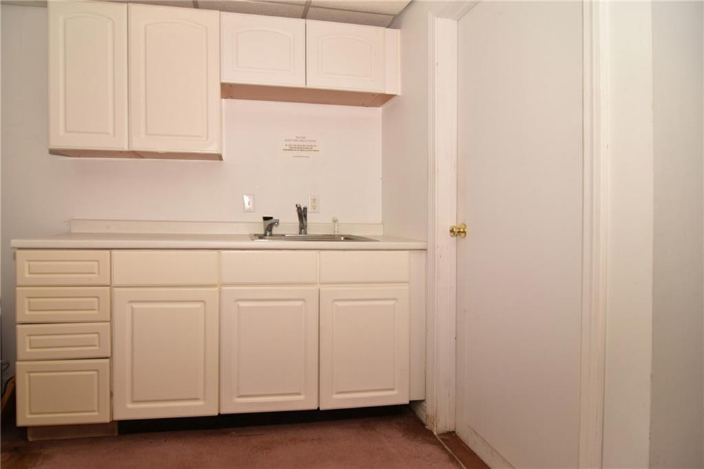 550 Main Road Unit A-e Property Photo 4