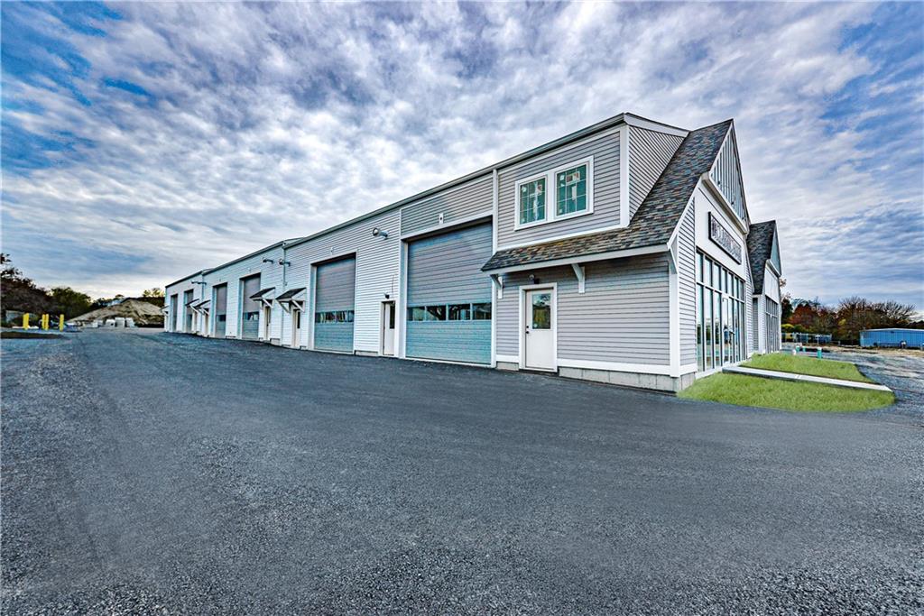 300 Coddington Highway Unit 212 Property Photo 6