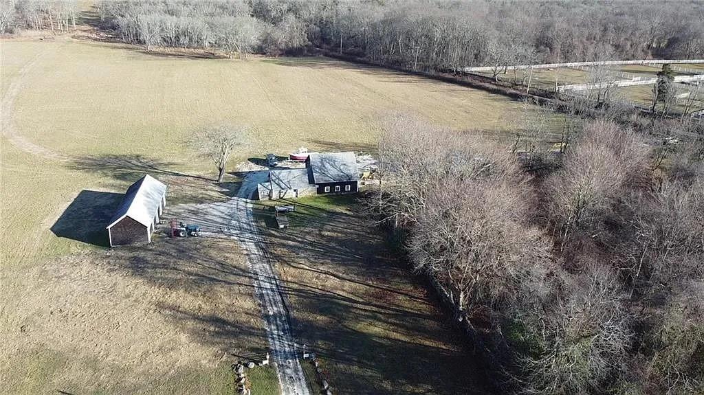 3118 Main Road Property Photo 2