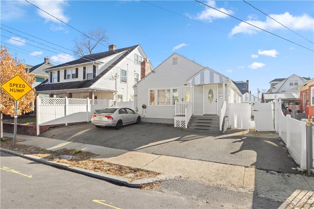 236 Gallatin Street Property Photo 33