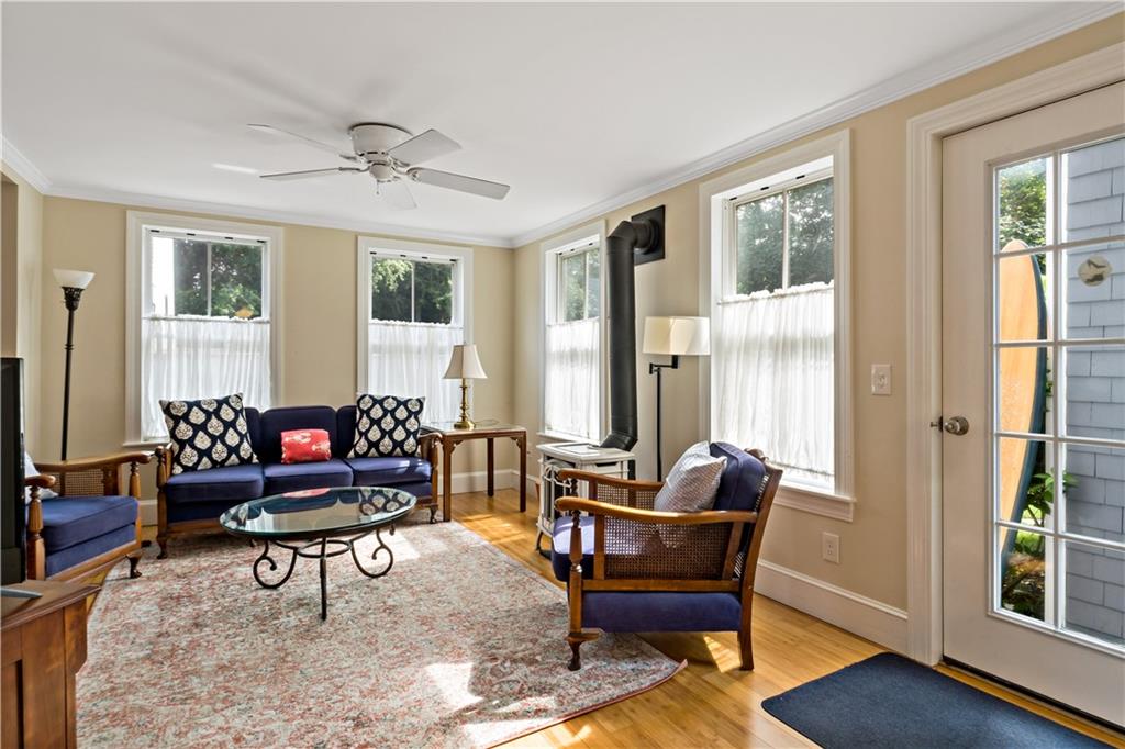 6 Gladding Court Unit 1 Property Photo 3