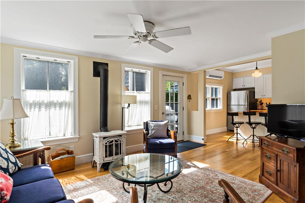 6 Gladding Court Unit 1 Property Photo 4