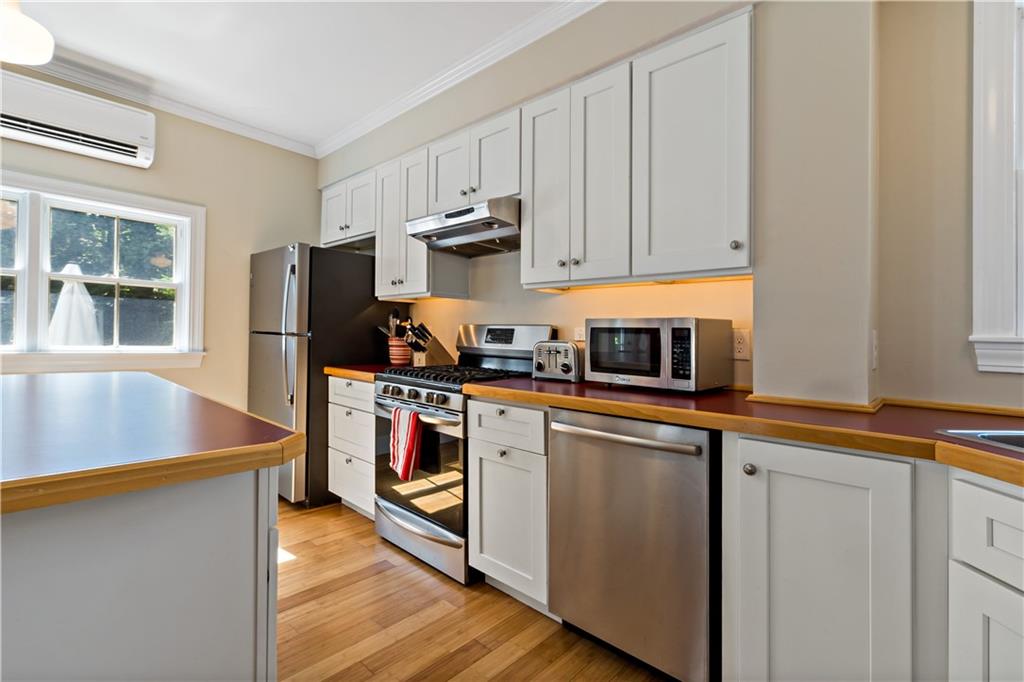 6 Gladding Court Unit 1 Property Photo 9