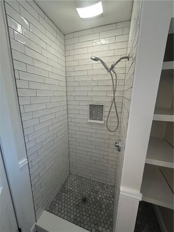 6 Gladding Court Unit 1 Property Photo 12