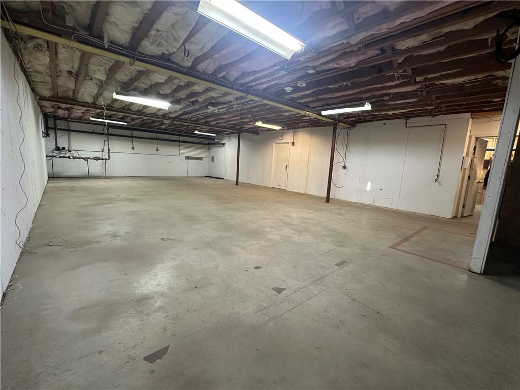 1296 Park Avenue Property Photo 5