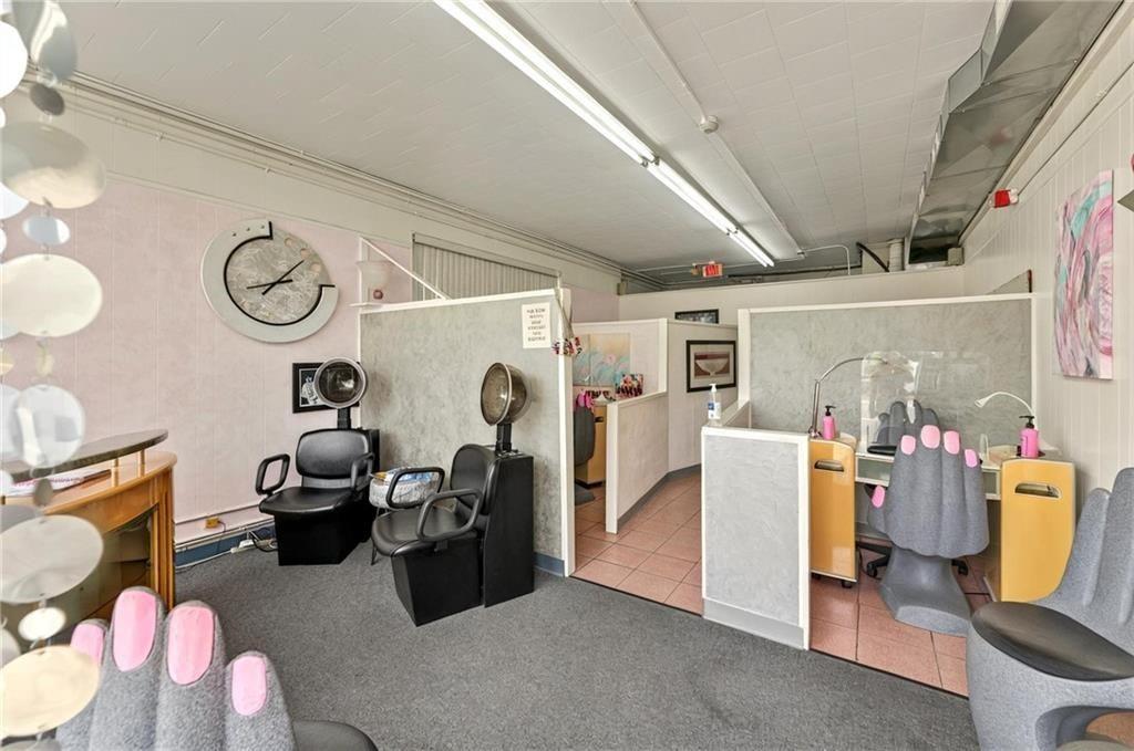 977 Mineral Spring Avenue Property Photo 7