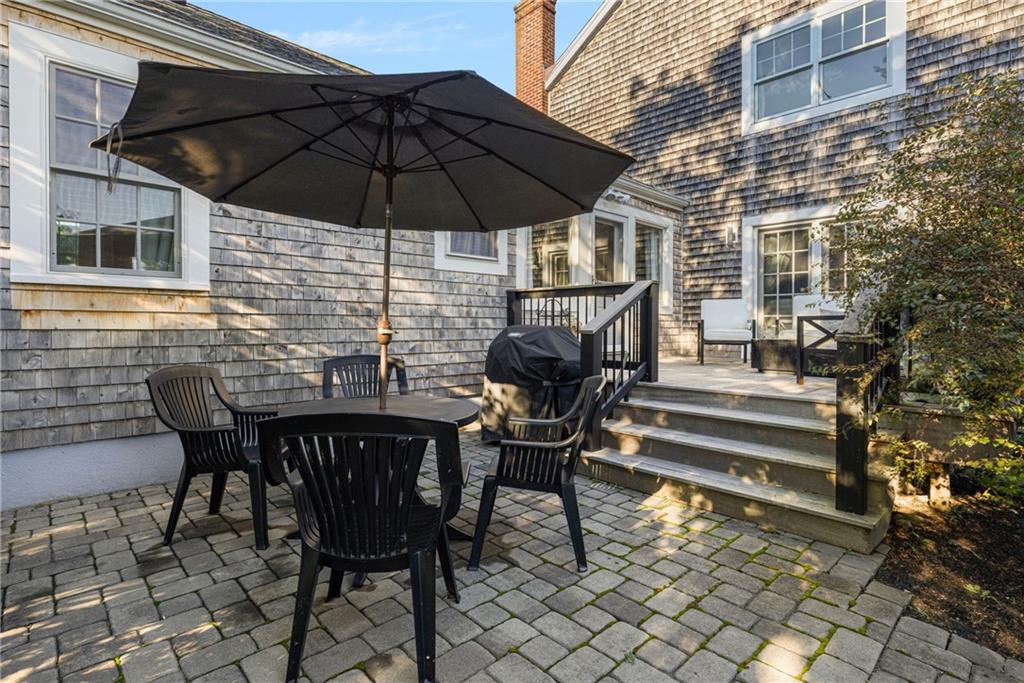 9 White Terrace Property Photo 8