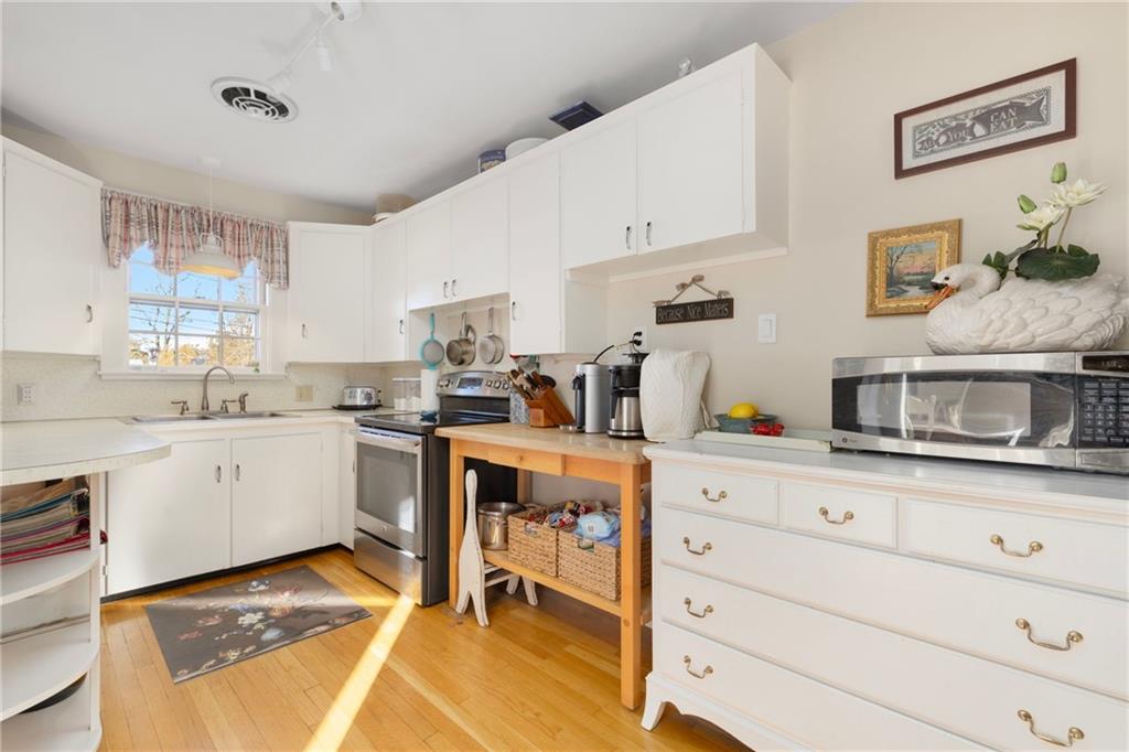 9 White Terrace Property Photo 27