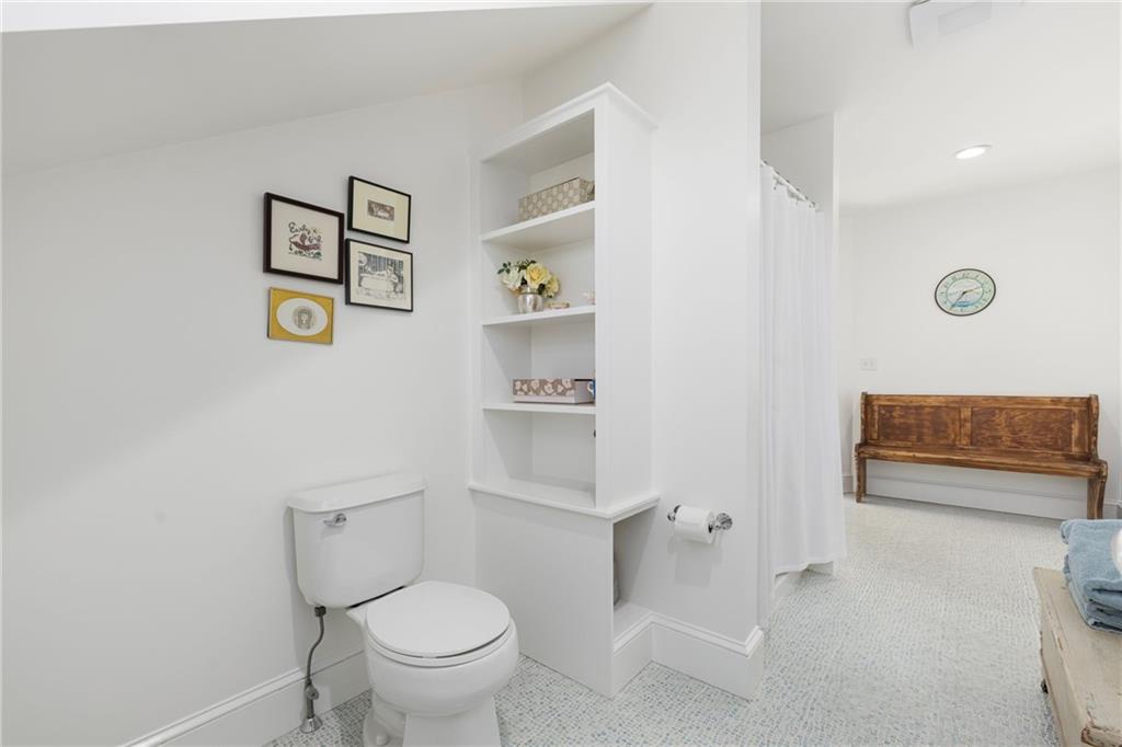 9 White Terrace Property Photo 40