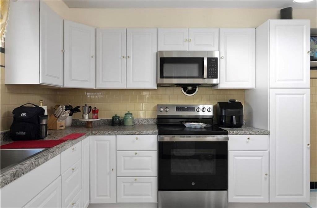 400 Newport Ave Street Property Photo 6
