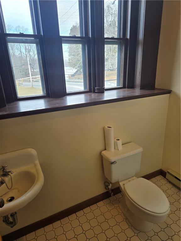 1070 Kingstown Road Property Photo 6
