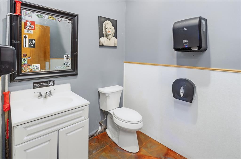 167 165 Poe Street Property Photo 16