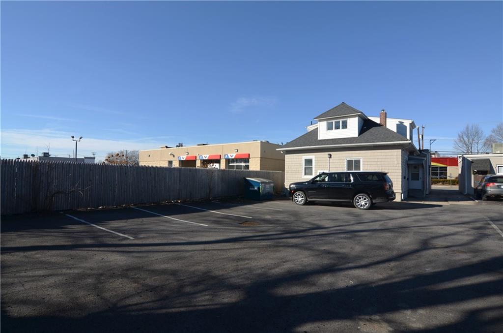 508 514 Reservoir Avenue Property Photo 7