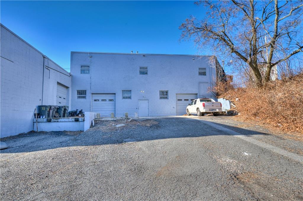 555 Atwood Avenue Property Photo 7
