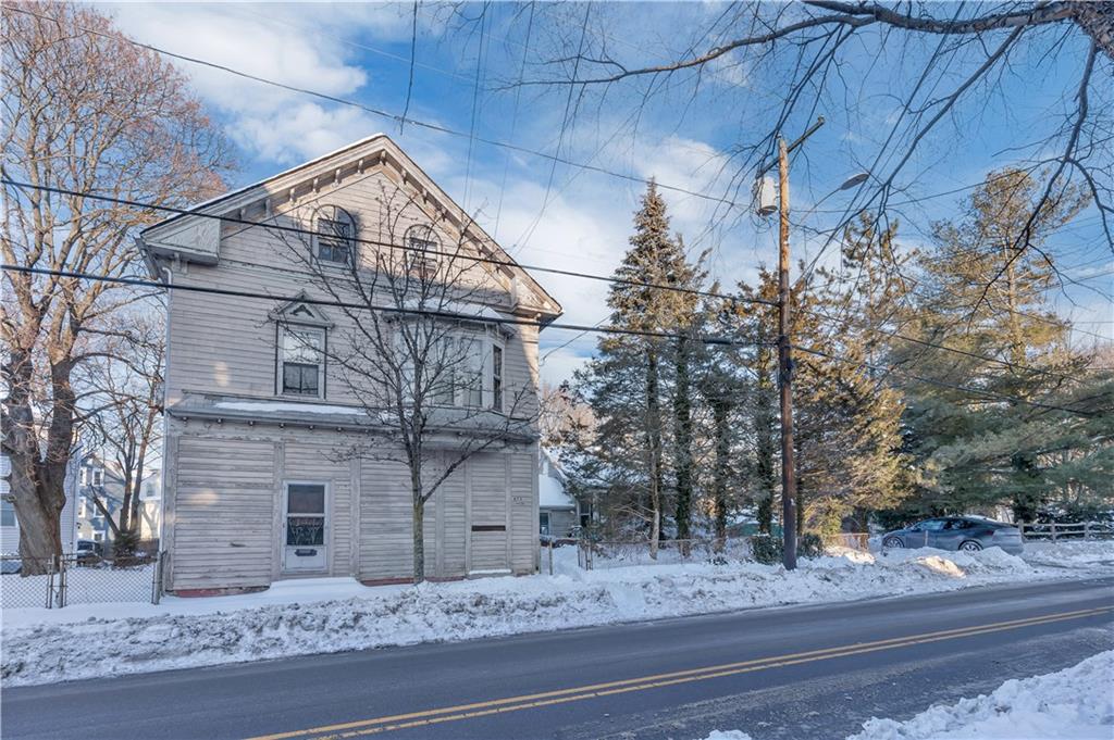 873 Douglas Avenue Property Photo 1
