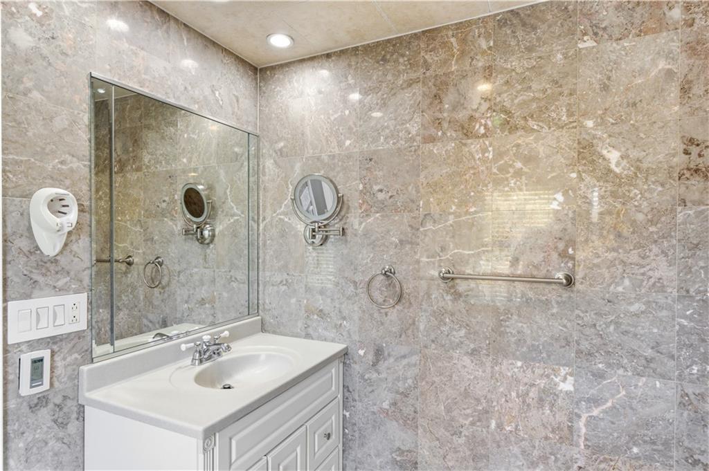 928 Admiral Street Property Photo 16