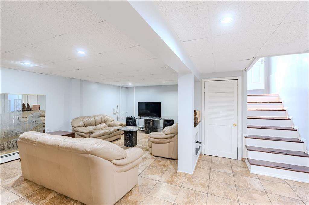 928 Admiral Street Property Photo 24
