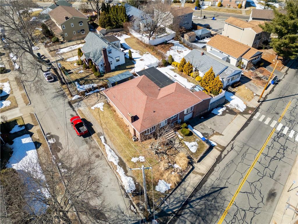 928 Admiral Street Property Photo 40