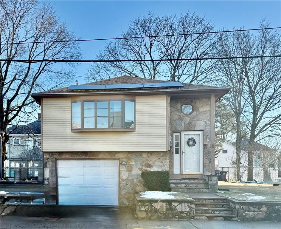139 Suffolk Avenue Property Photo 1
