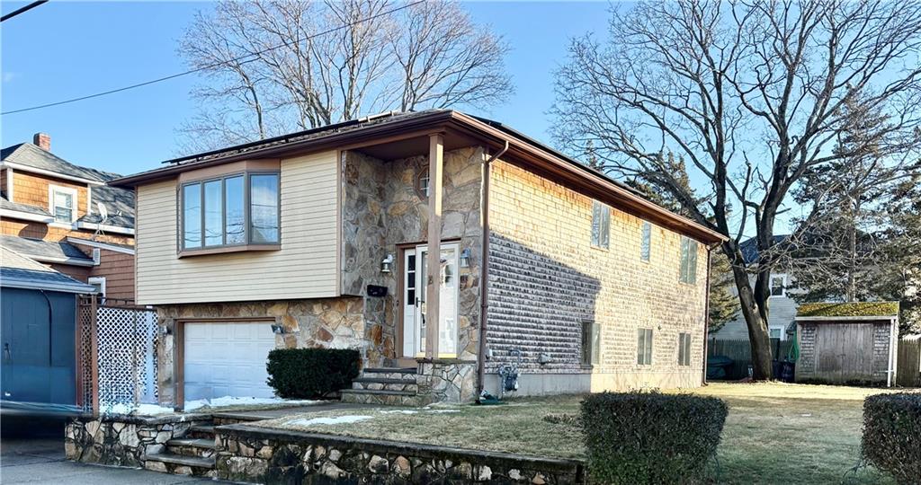 139 Suffolk Avenue Property Photo 2