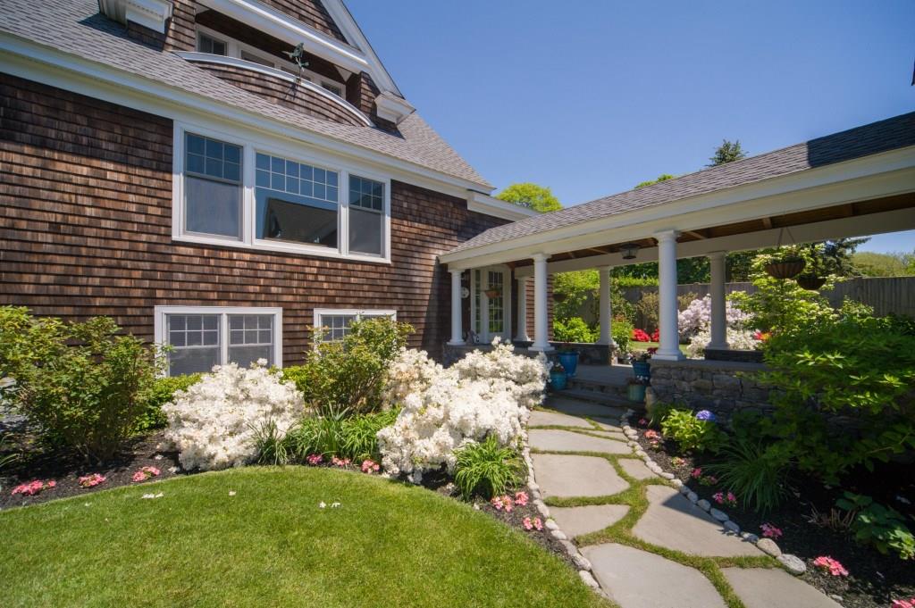 190 Coggeshall Avenue Property Photo 3