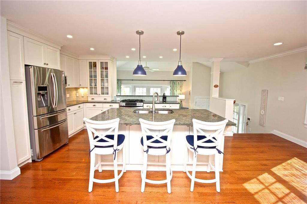 190 Coggeshall Avenue Property Photo 9