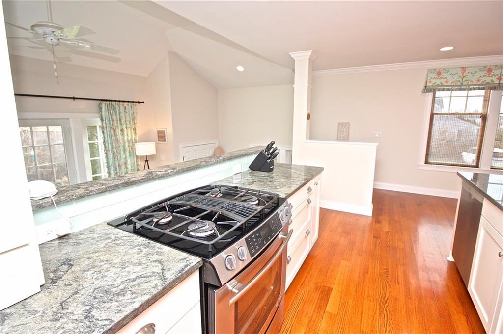 190 Coggeshall Avenue Property Photo 12