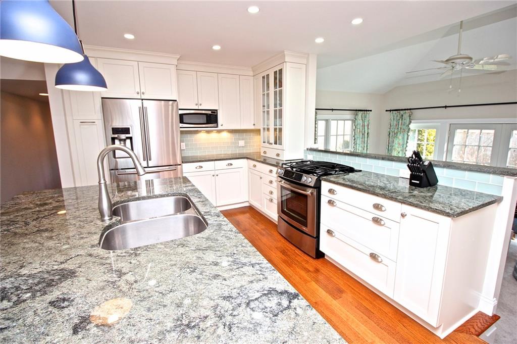 190 Coggeshall Avenue Property Photo 13