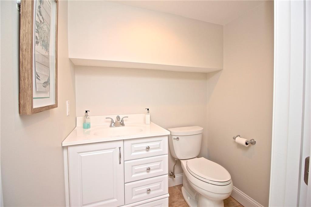 190 Coggeshall Avenue Property Photo 29