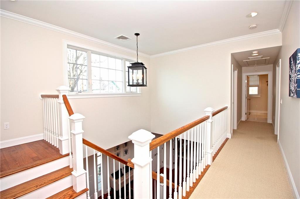 190 Coggeshall Avenue Property Photo 31