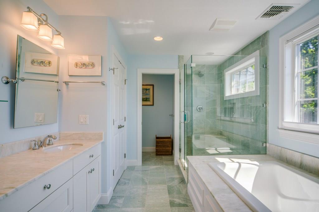 190 Coggeshall Avenue Property Photo 34