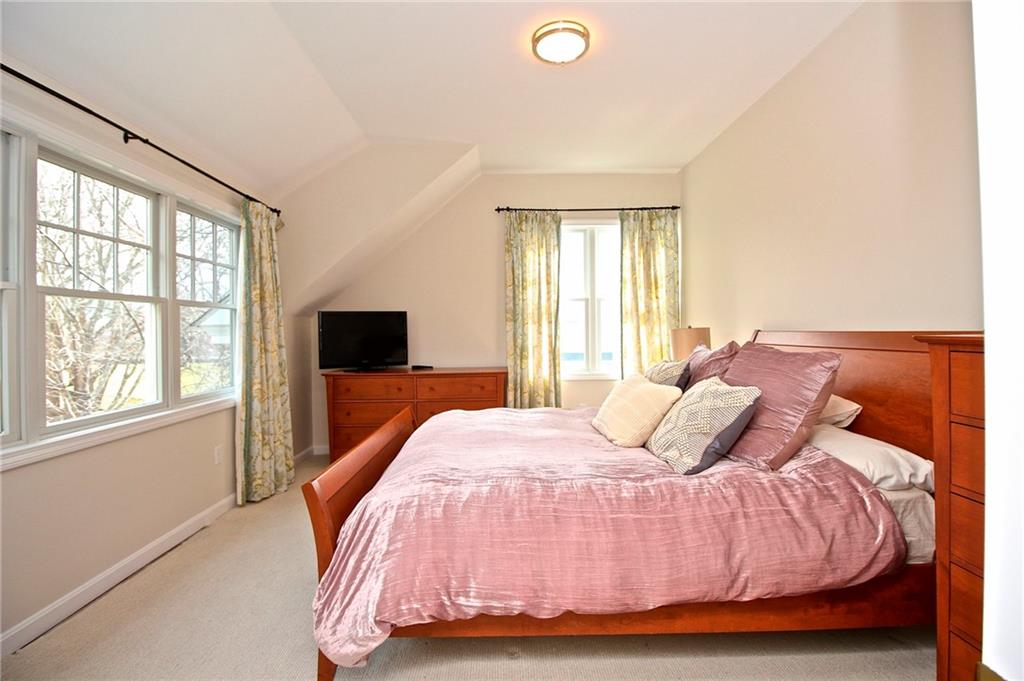 190 Coggeshall Avenue Property Photo 44