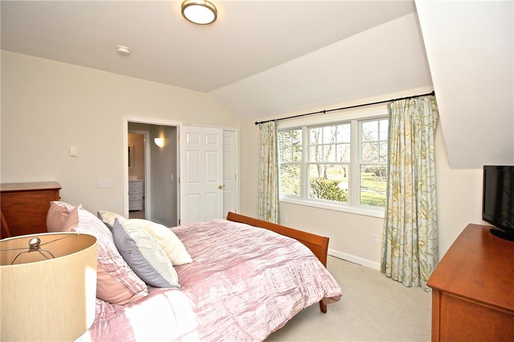 190 Coggeshall Avenue Property Photo 45