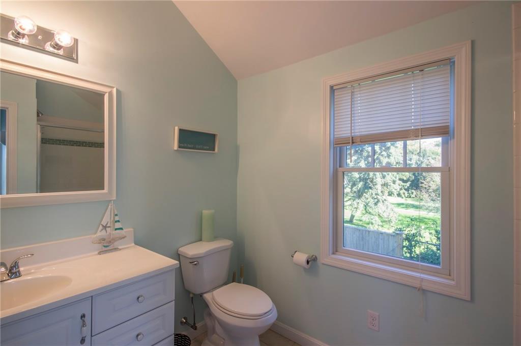 190 Coggeshall Avenue Property Photo 46