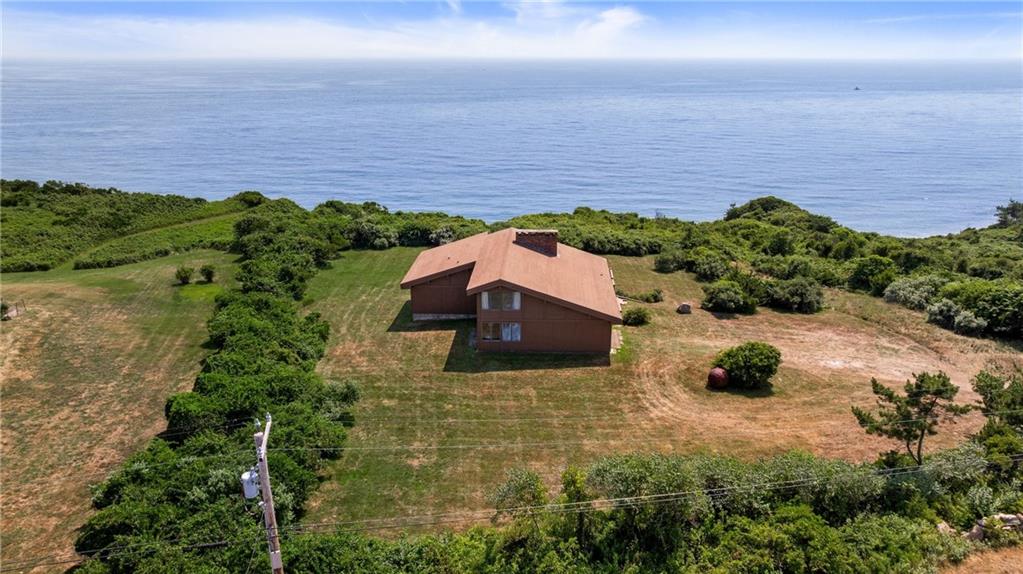 1035 Mohegan Trail