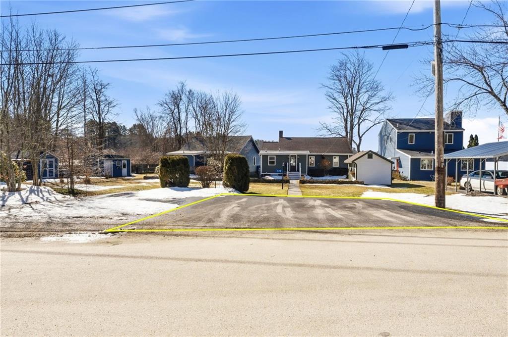 120 Shore Drive Property Photo 4