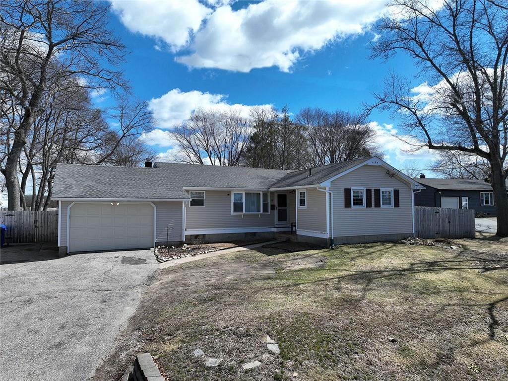 68 Leaf Street Property Photo 2