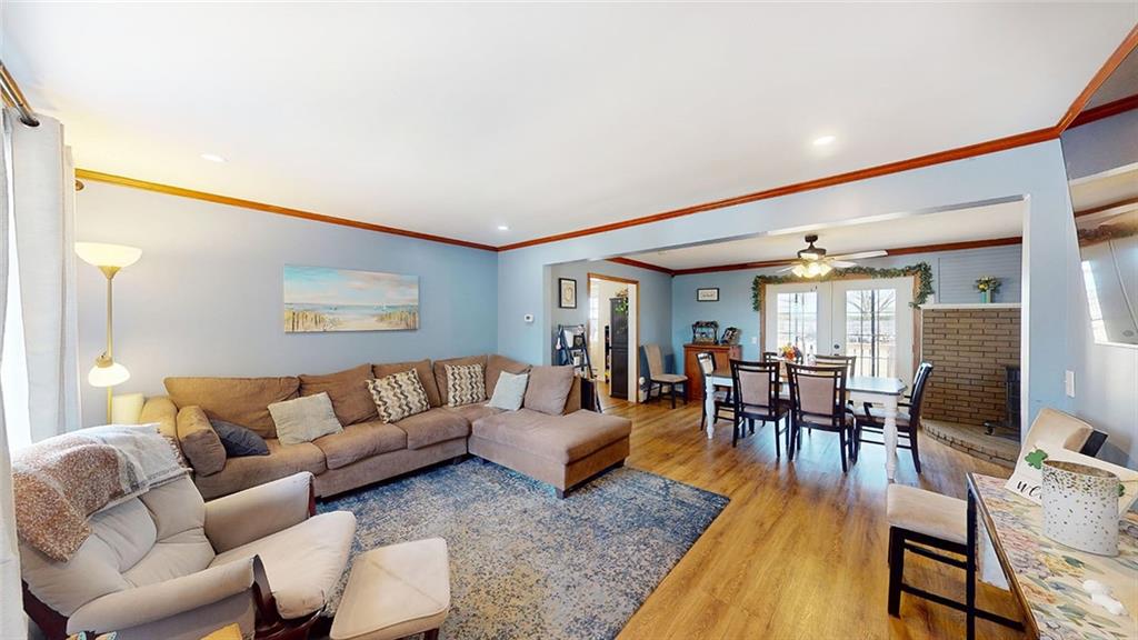 68 Leaf Street Property Photo 4