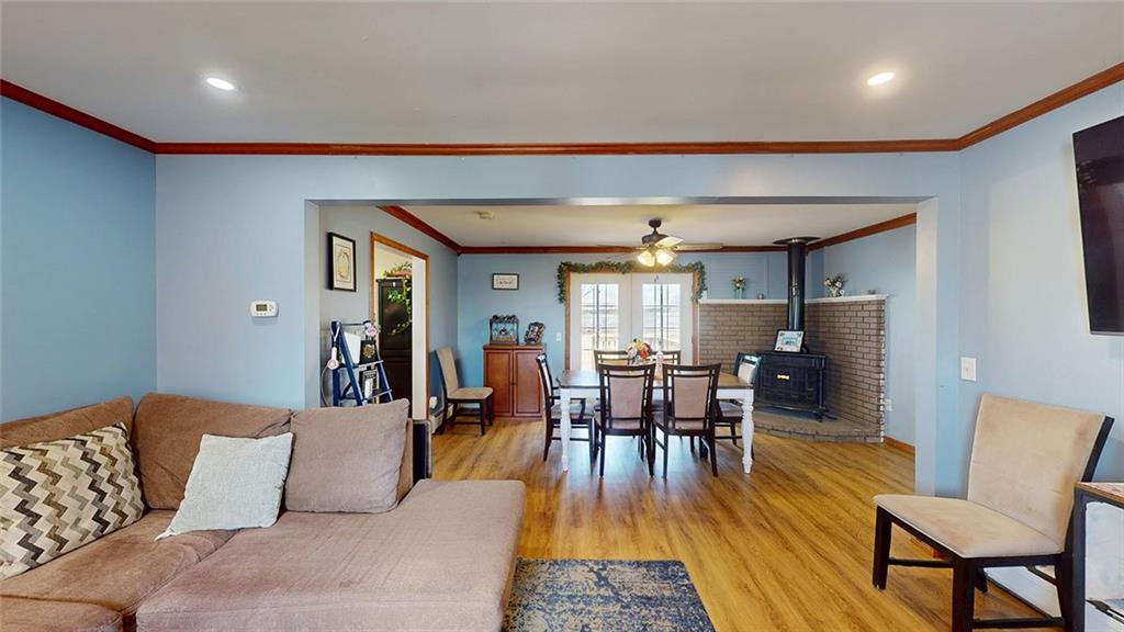 68 Leaf Street Property Photo 6