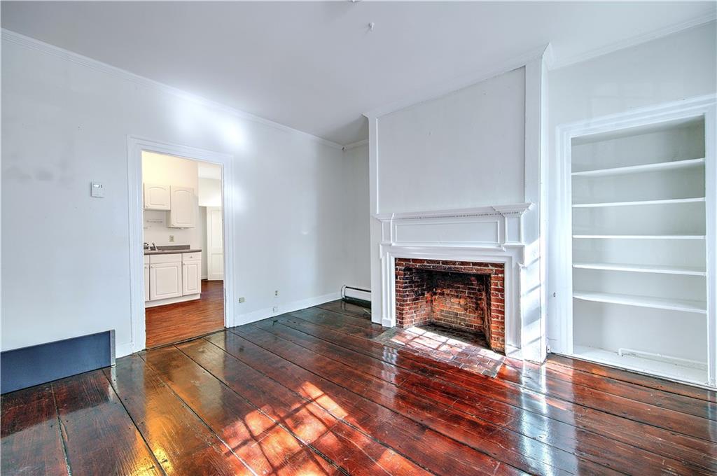 84 Transit Street Property Photo 5